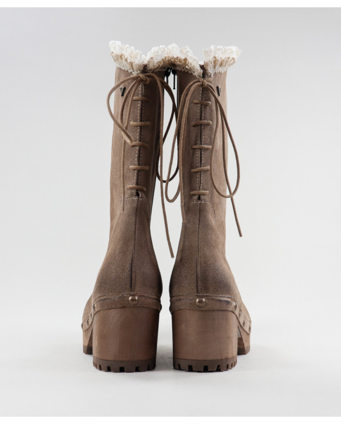 Women's Taupe Boots Ginova with Cords