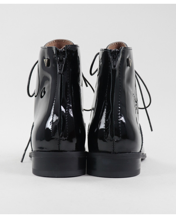 Botas Rasas Ginova com Fecho Atrás