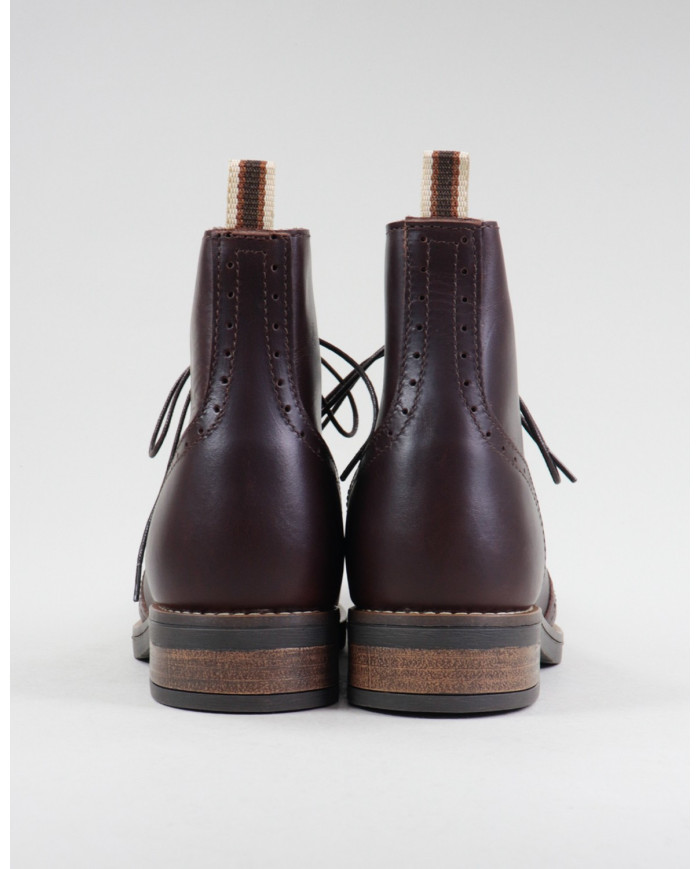 Bota Rasa Castanha de Senhora Ginova com Atacadores