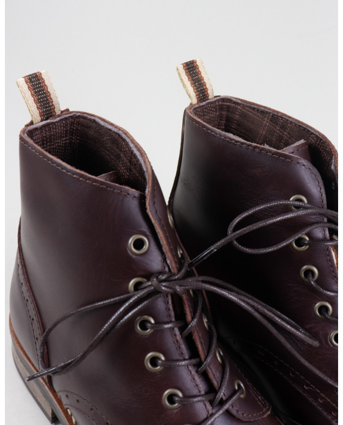 Bota Rasa Castanha de Senhora Ginova com Atacadores