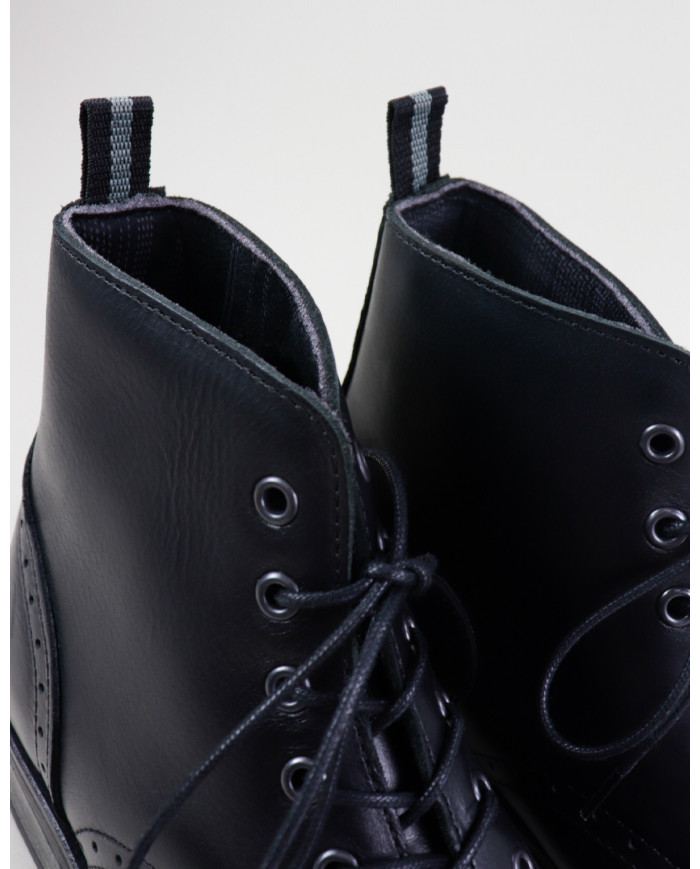 Botas Rasas Pretas de Senhora Ginova com Atacadores