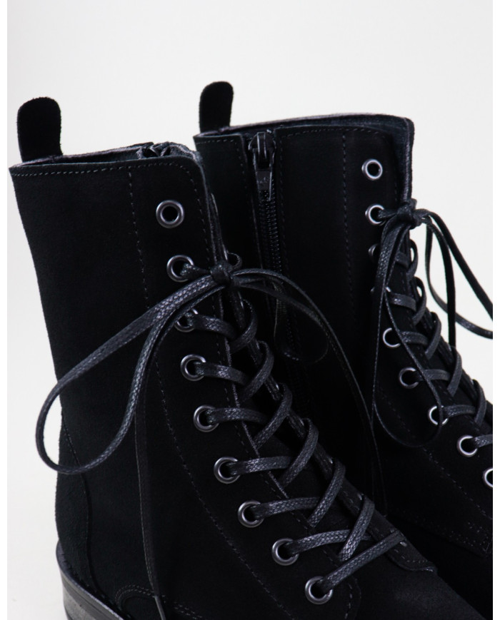 Botas Rasas de Senhora Ginova Estilo Militar