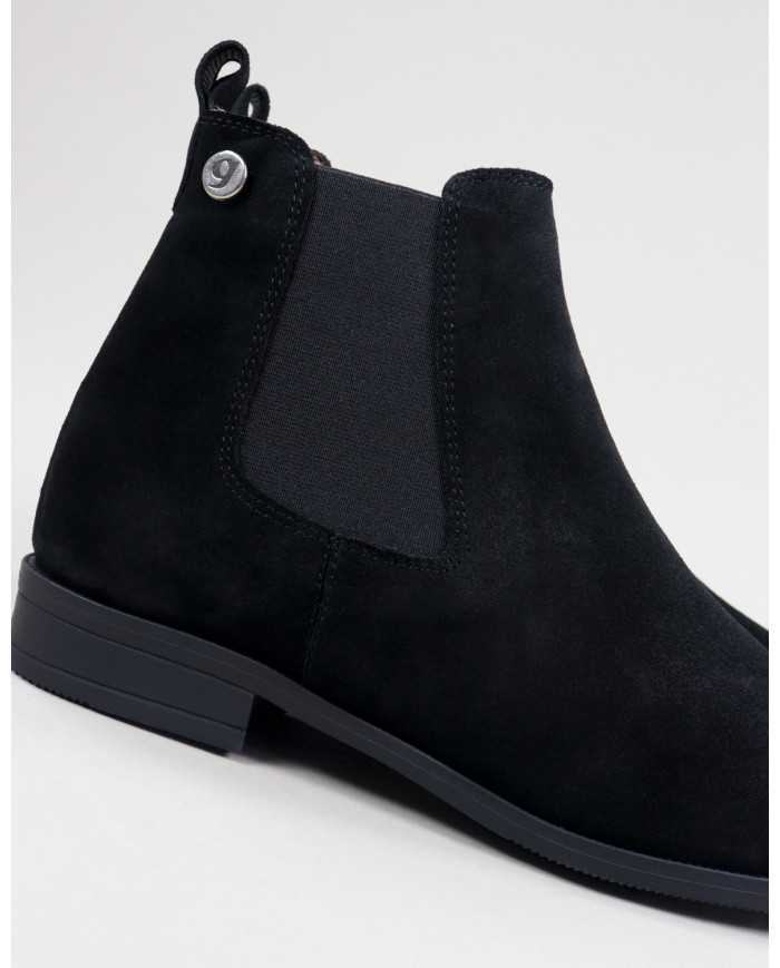 Women's Black Ginova Boots in Suede
