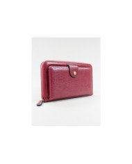Lady's Bordo Wallet with Texture