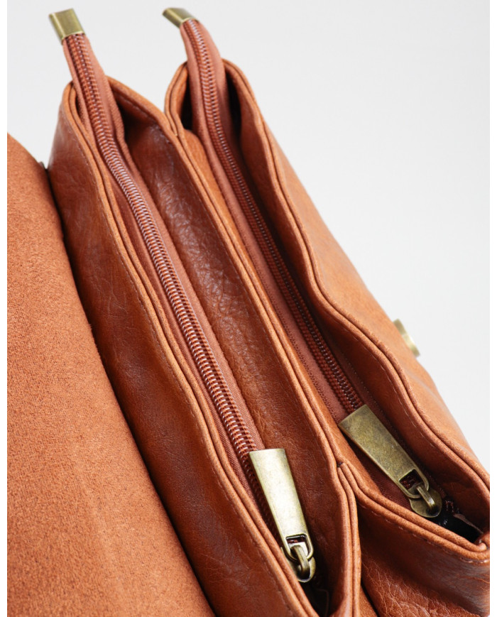 Mochila Camel de Senhora com Fivelas