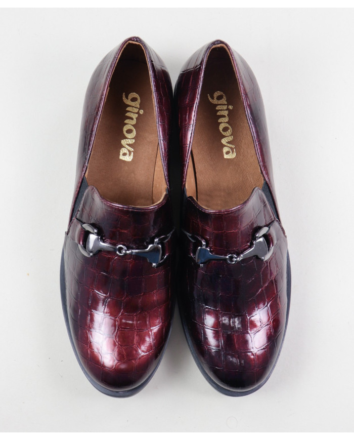 Sapato Bordô Feminino Ginova com Aplique Metálico