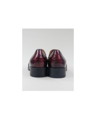 Sapato Bordô Feminino Ginova com Aplique Metálico