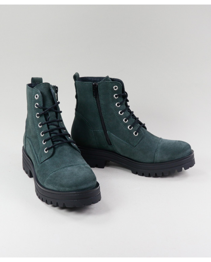 Botins Verdes Rasos Ginova com Atacadores
