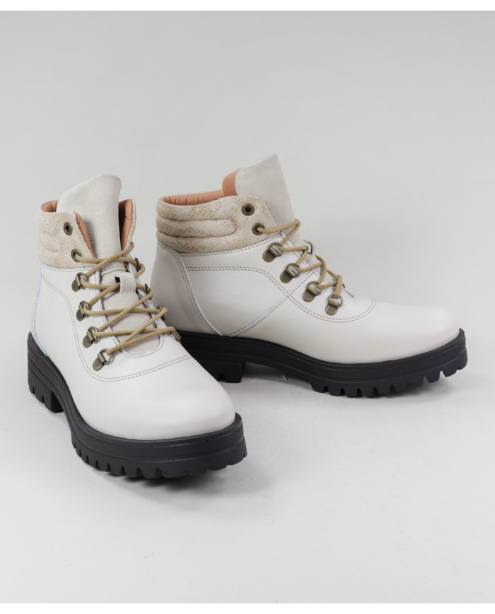 Beige Rasos Ginova Botins in Skin