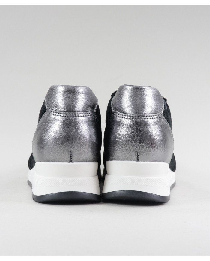 Lady Ginova Black Sneakers from Wholesalers