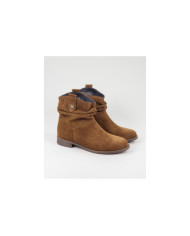 Botas Camel Rasas Ginova com Efeito Enrugado