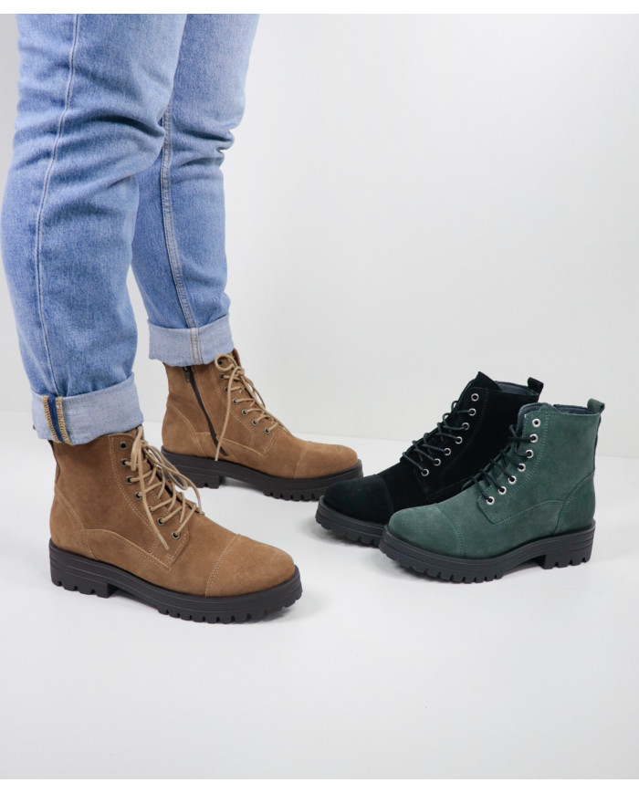 Botins Rasos Ginova com Atacadores