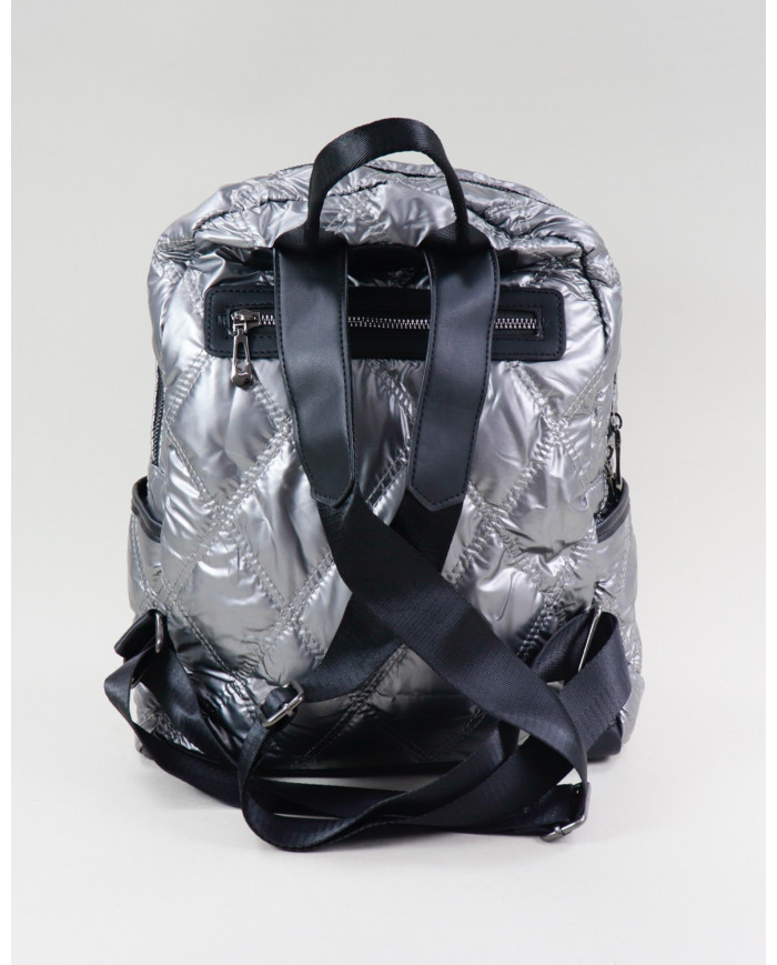 Mochila Prata de Senhora Acolchoada