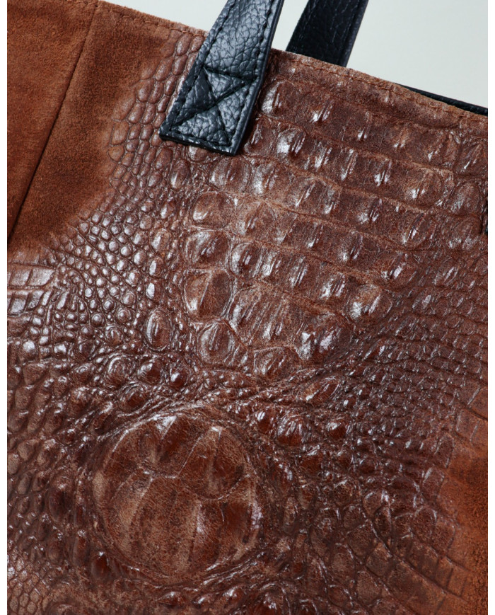 Camel of Lady of Hand in Skin