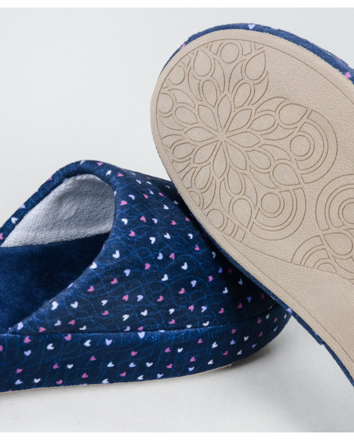Ladies Room Slippers with Hearts