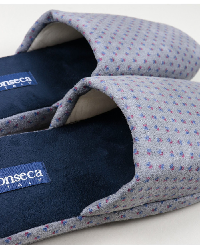 Men's Room Slippers with Pattern