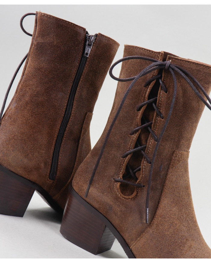 Lady Ginova Boots with Lateral Wholesalers