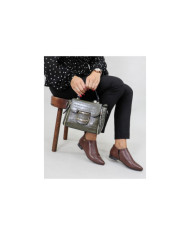 Bolsa verde de mujeres con broches