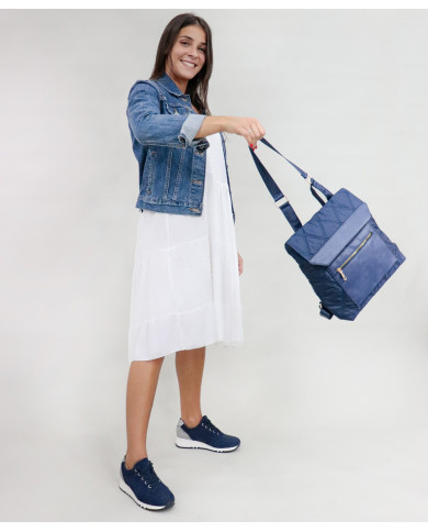 Mochila Azul de Senhora com Pala Decorativa