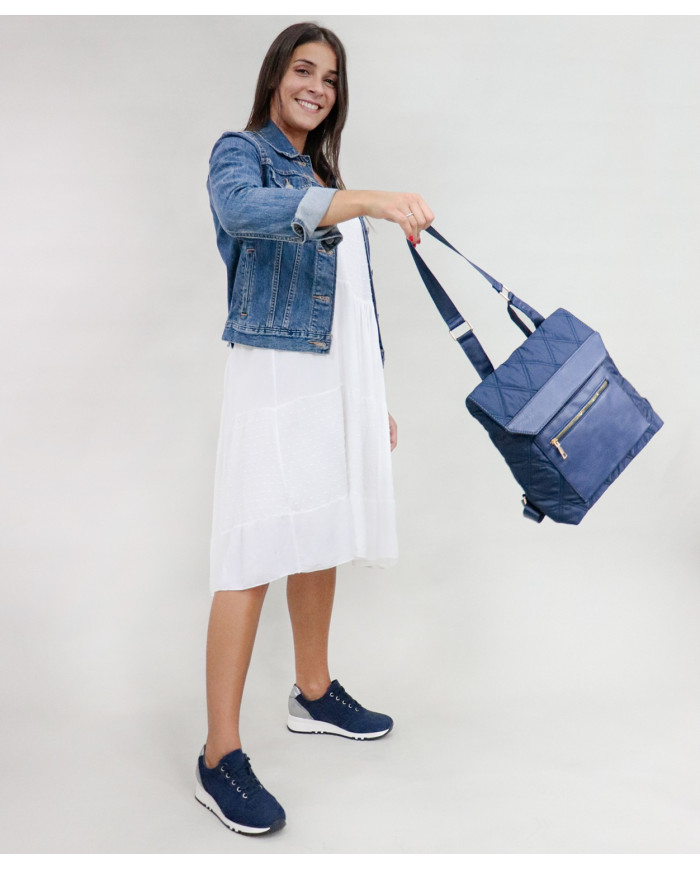 Mochila de dama azul con pala decorativa