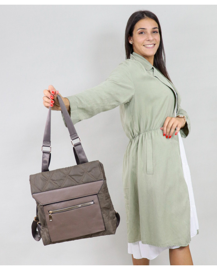 Mochila Verde de Senhora com Pala Decorativa