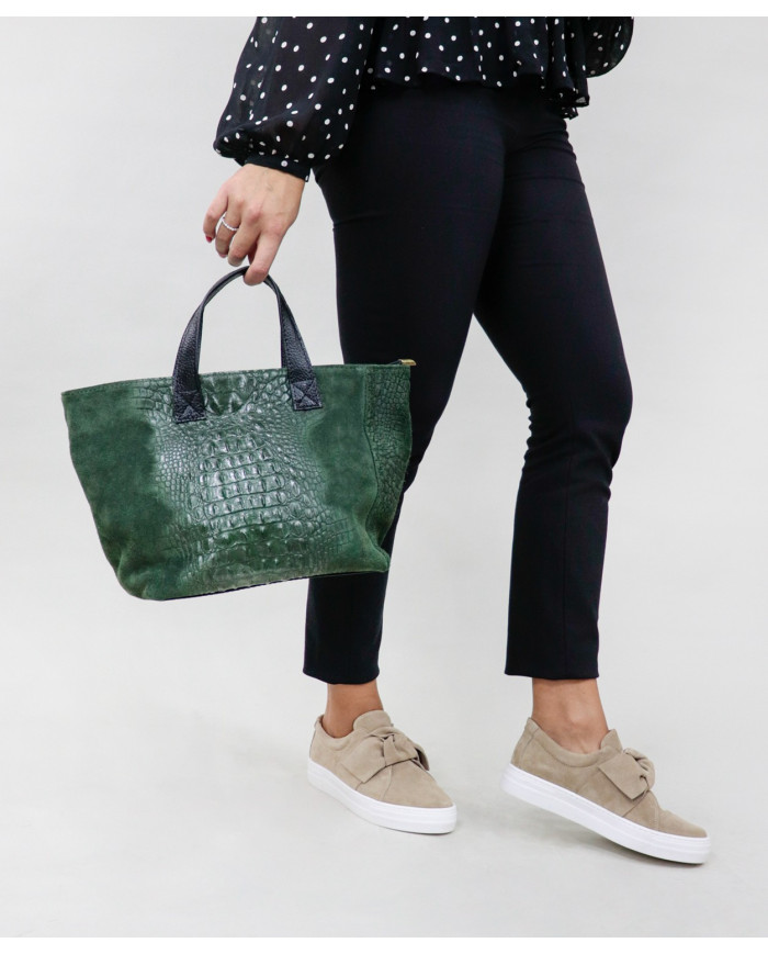 Green Lady of Hand Bag in Skin
