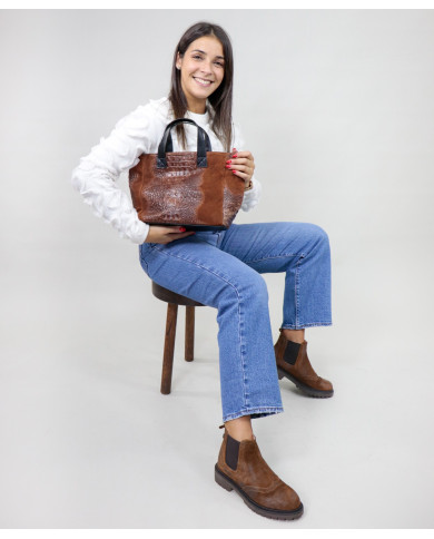 Camel of Lady of Hand in Skin