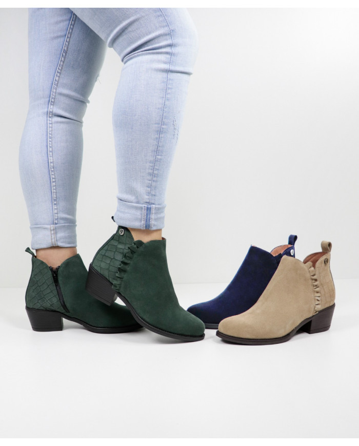 Botas de Mulher Ginova com Folho Franzido