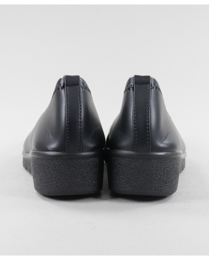 Lady Ginova Shoe with Seams