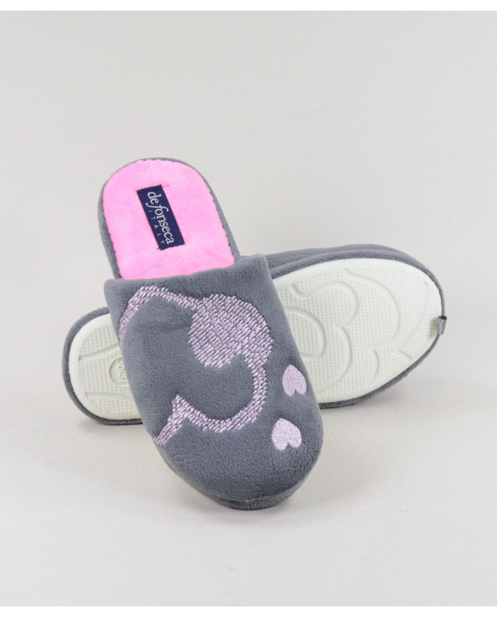 Zapatillas de la habitación de las damas con corazones