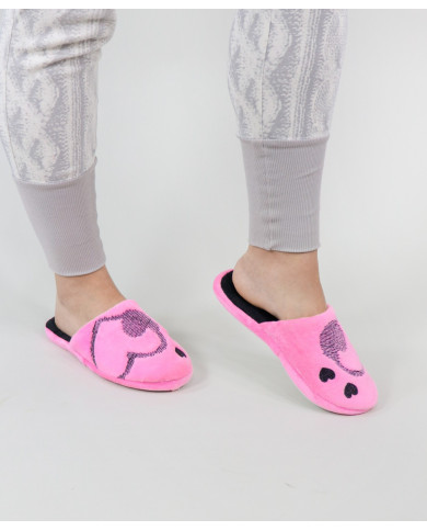 Zapatillas de la habitación de las damas con corazones