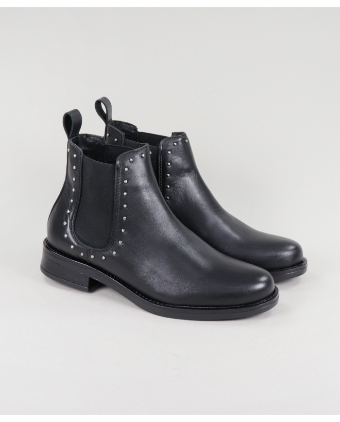 Rasas Ginova Black Boots with Elastic and Tachas