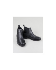 Botas Rasas Ginova con Elastic y Tachas