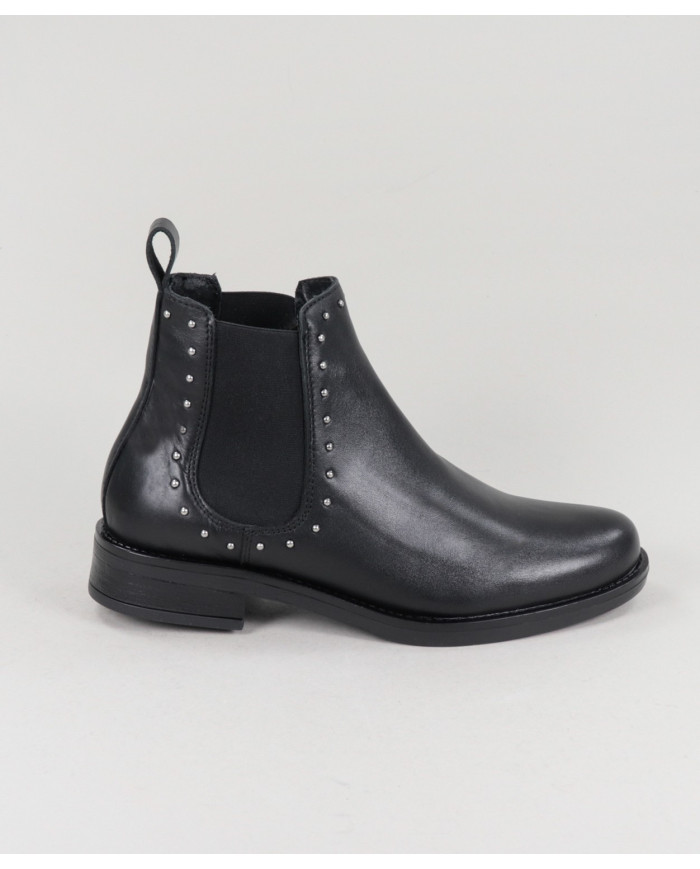 Rasas Ginova Black Boots with Elastic and Tachas