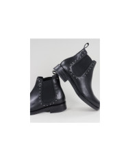 Botas Rasas Ginova con Elastic y Tachas