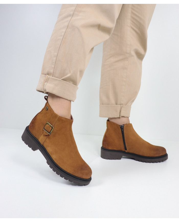 Botas Camel de Senhora Ginova com Fecho