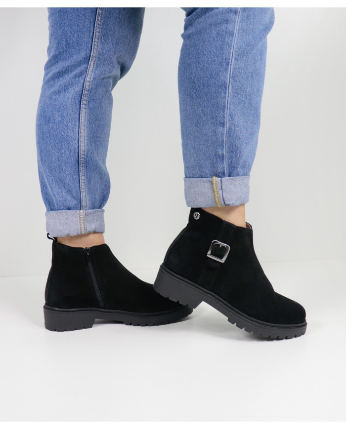 Botas Pretas de Senhora Ginova com Fecho