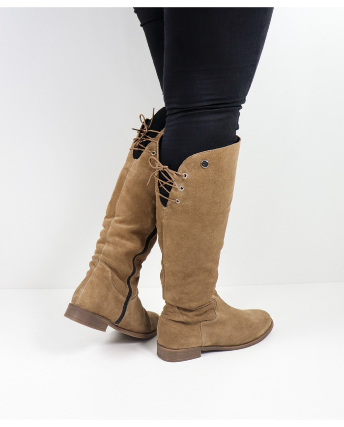 Botas Cano Alto Ginova con cordones ajustables