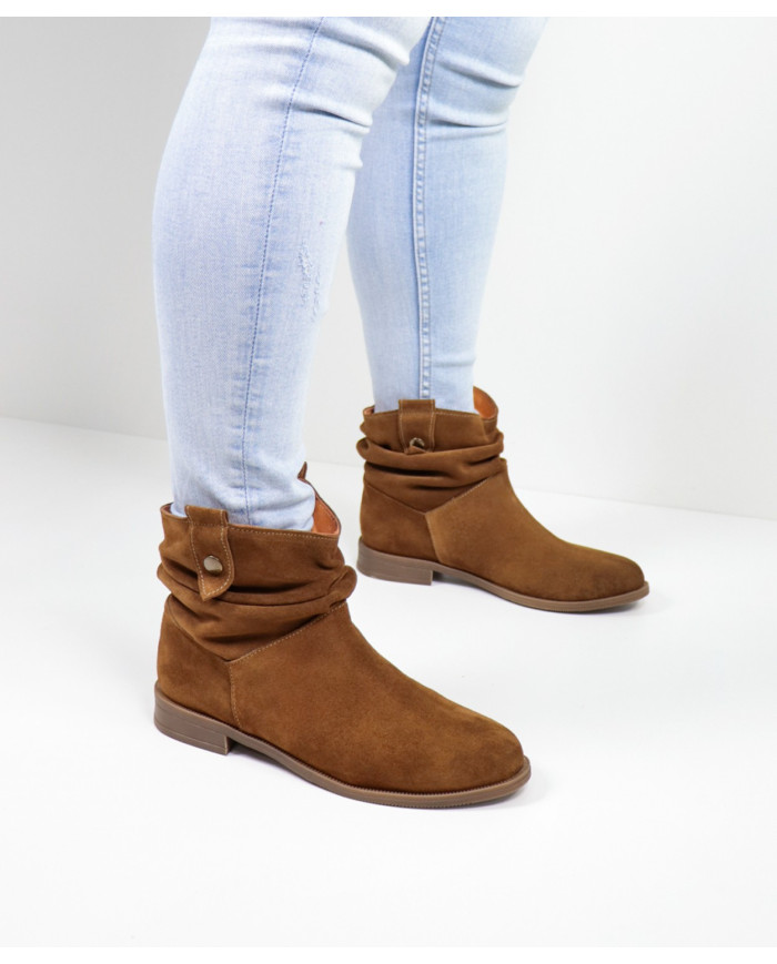 Camel Rasas Ginova Boots with Wrinkled Effect