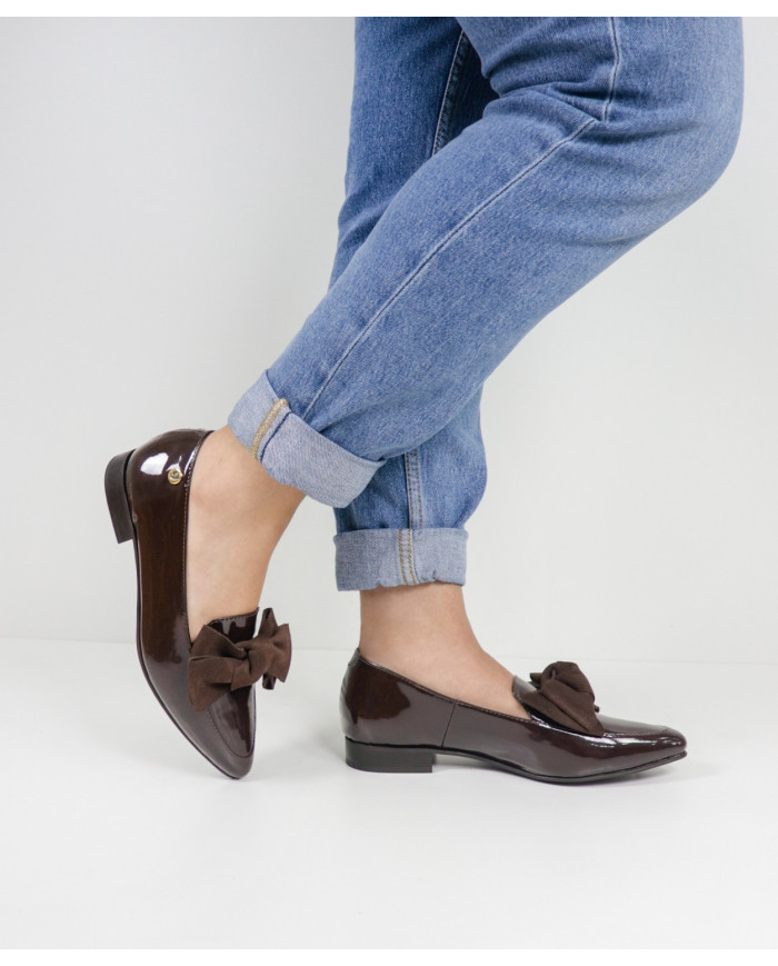 Zapatos Rasos Ginova Envernizados con Laço