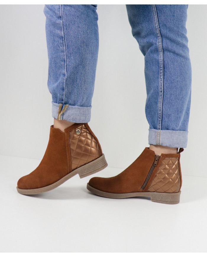 Botas Camel de Senhora Ginova com Efeito Acolchoado
