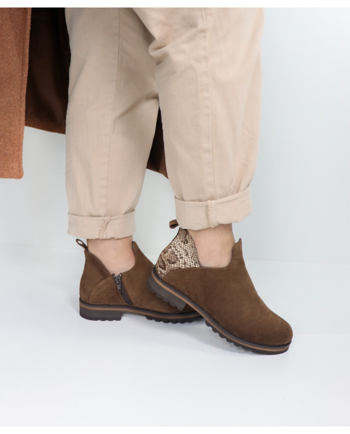 Botins Camel Rasos Ginova com Recorte