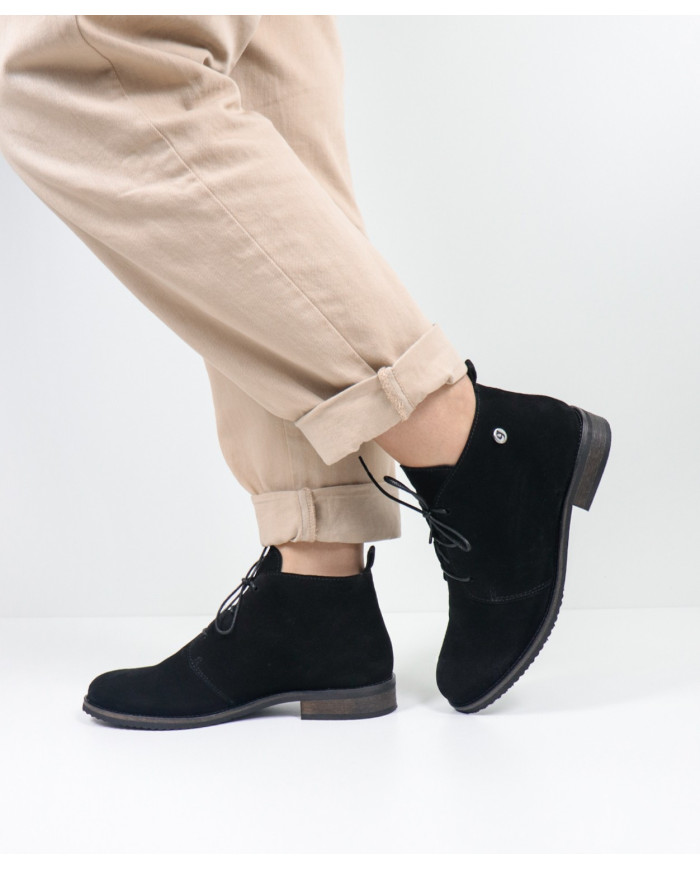 Ginova Rasos Botas con Finos Cords