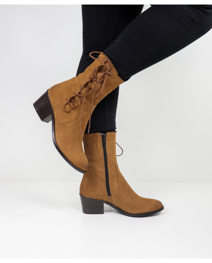 Camel Boots of Lady Ginova with Lateral Wholesalers