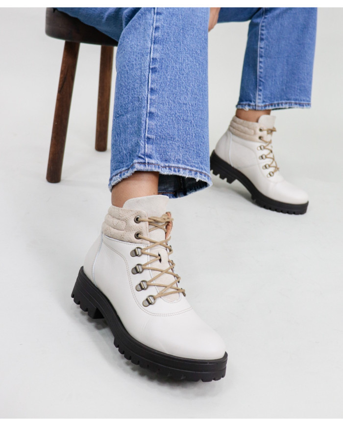 Beige Rasos Ginova Botins in Skin