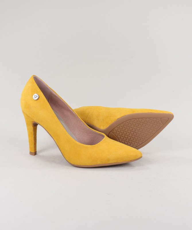 Stilettos Amarelos de Senhora Ginova em Camurça