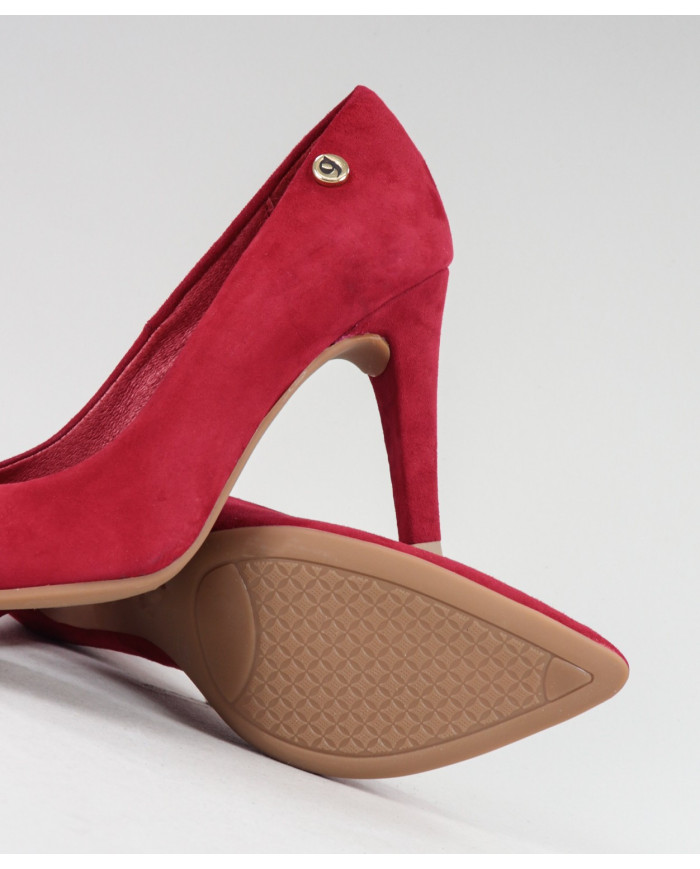 Red Stilettos by Madame Ginova in Camurça