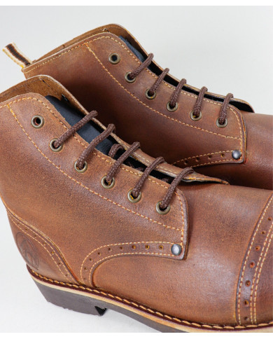 Botas Ginova com Atacadores