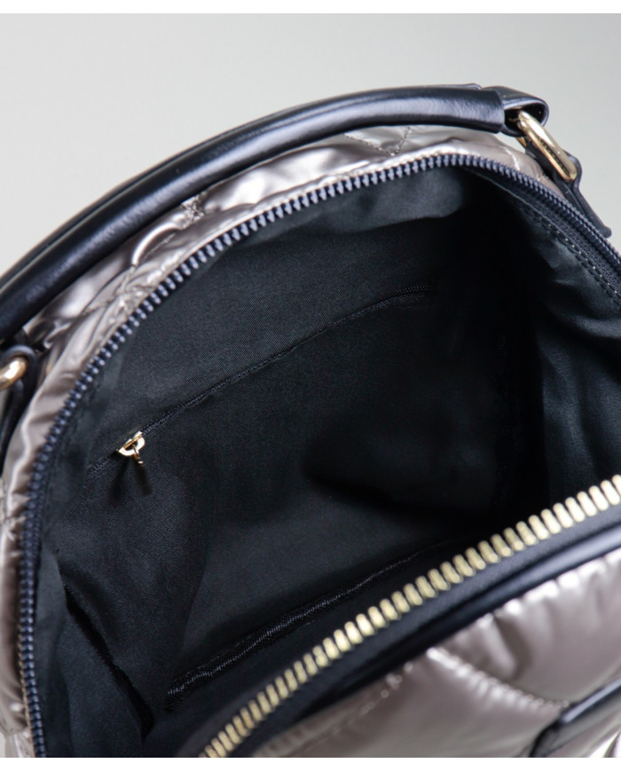 Mochila Prata de Senhora Acolchoada