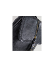 Mochila negra para mujer con cola bordada